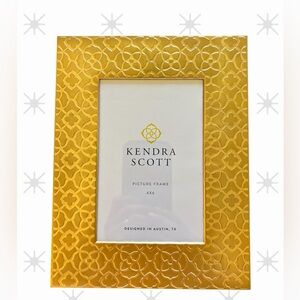 Kendra Scott Iconic Stamped Filagree Gold Picture Frame 4x6